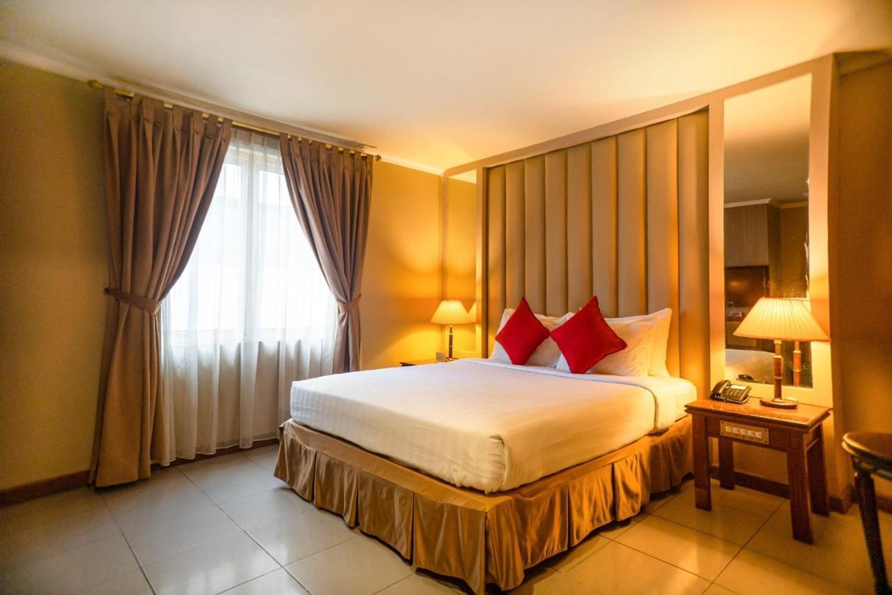 Olympic Hotel Jakarta Kültér fotó