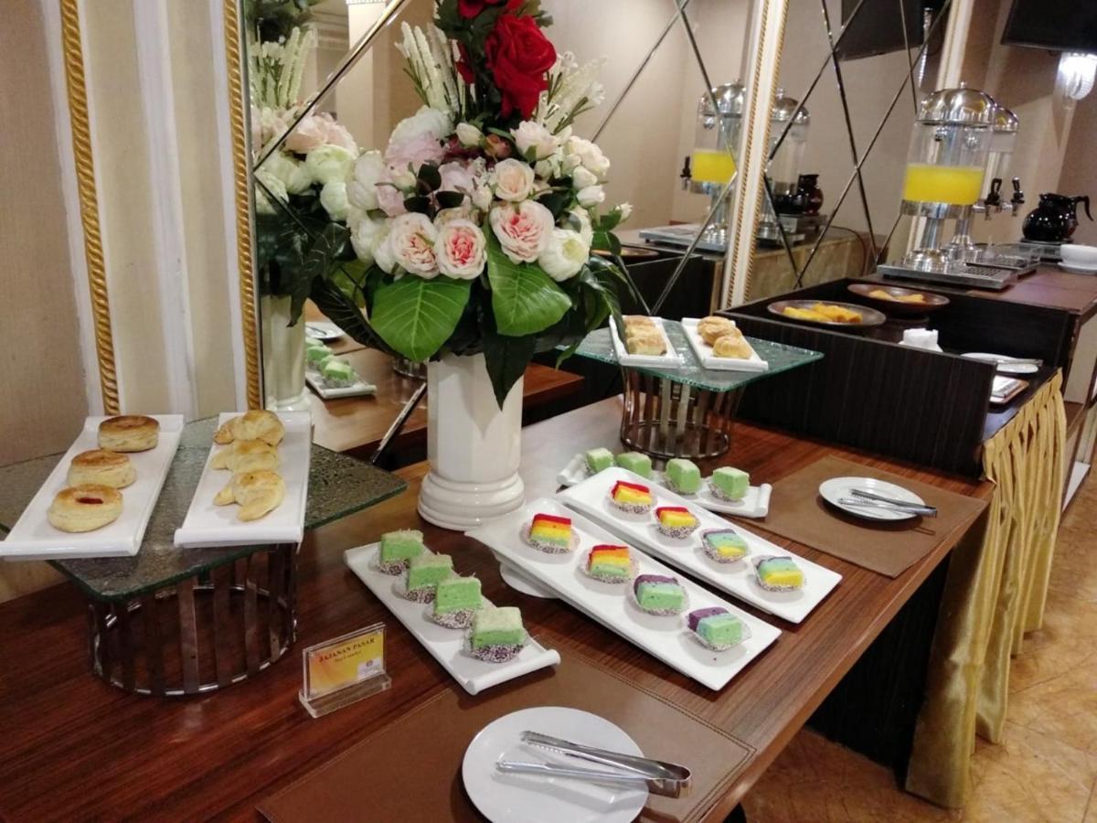 Olympic Hotel Jakarta Kültér fotó