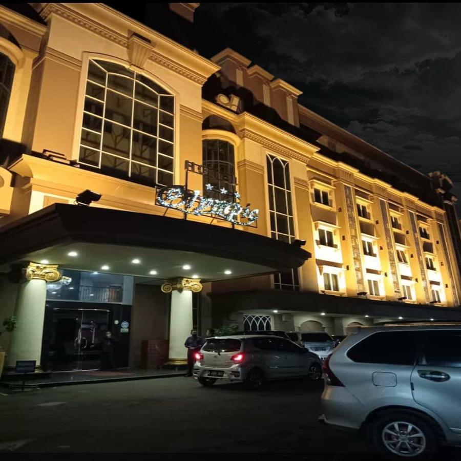 Olympic Hotel Jakarta Kültér fotó