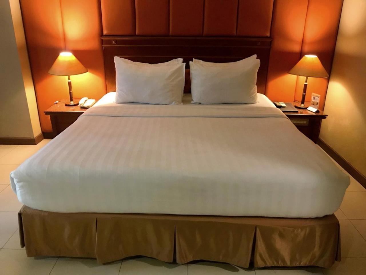 Olympic Hotel Jakarta Kültér fotó